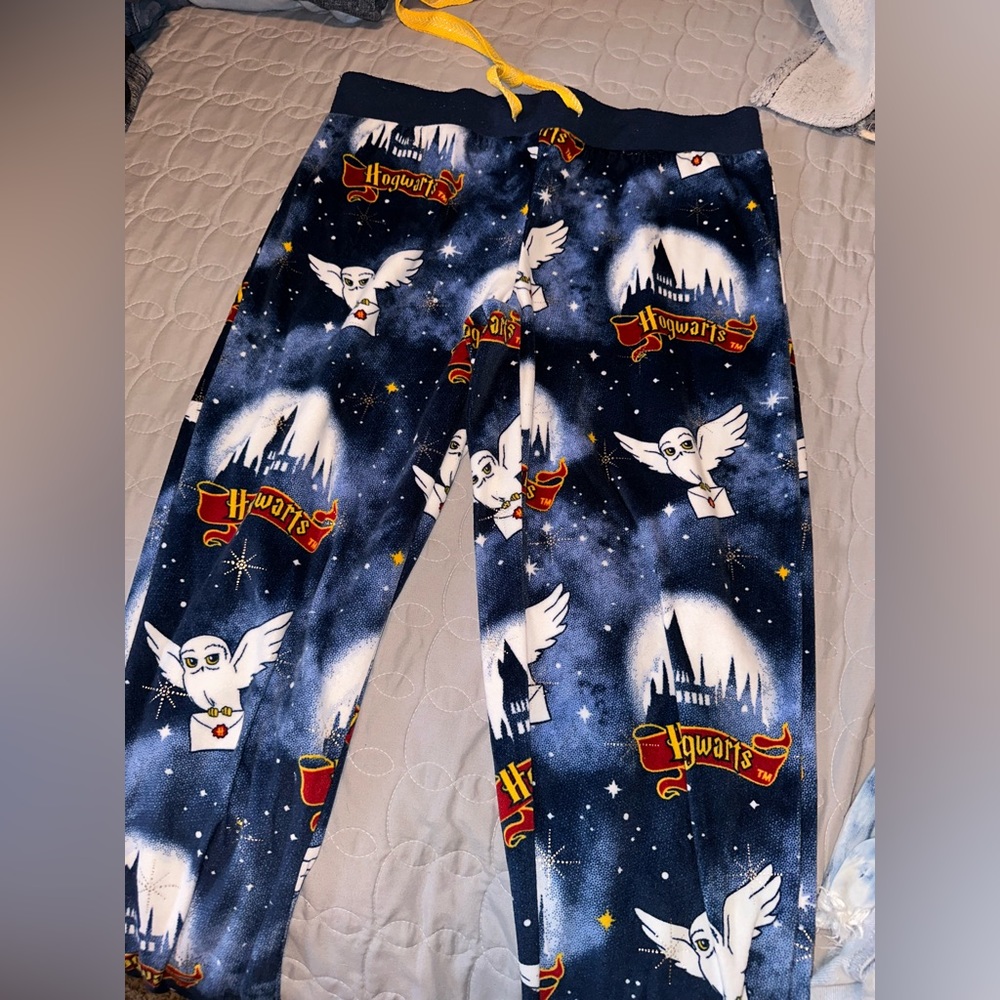 WIZARDIND WORLD / Harry Potter Pajama Pants / Small (4-6)